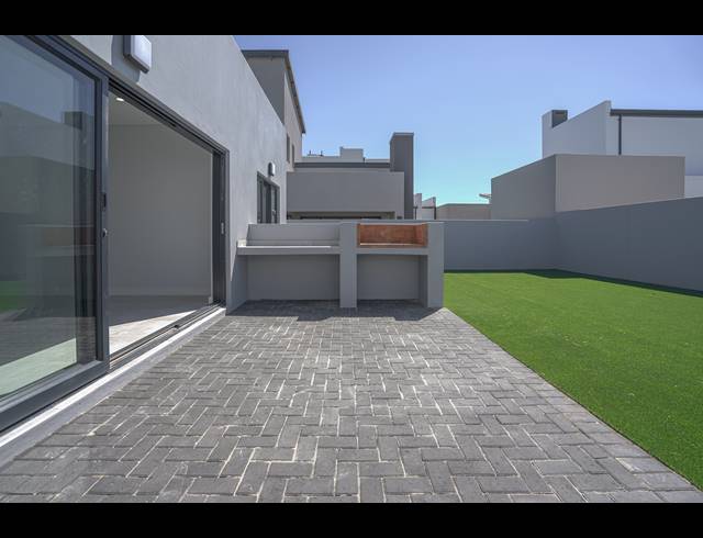 4 BEDROOM HOUSE FOR SALE IN SANDOWN